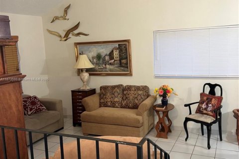 Villa ou maison à vendre à Miami, Floride: 2 chambres, 108.79 m2 № 1930443 - photo 5