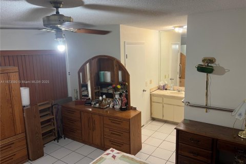 Villa ou maison à vendre à Miami, Floride: 2 chambres, 108.79 m2 № 1930443 - photo 13