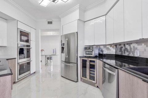 Condo in Fort Lauderdale, Florida, 3 bedrooms № 2081533 - photo 3
