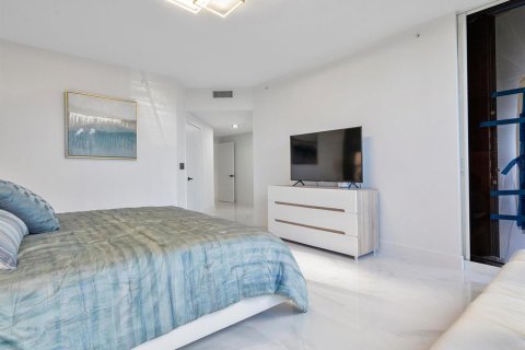 Condo in Fort Lauderdale, Florida, 3 bedrooms № 2081533 - photo 13