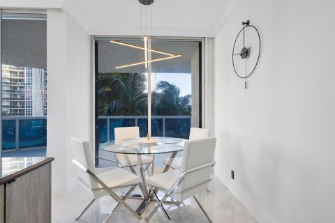 Condo in Fort Lauderdale, Florida, 3 bedrooms № 2081533 - photo 4