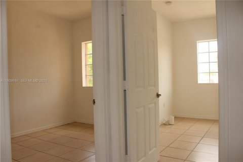 Touwnhouse à louer à Miami, Floride: 3 chambres, 132.01 m2 № 1997541 - photo 14