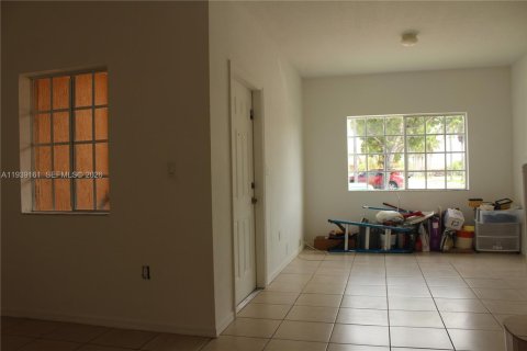 Touwnhouse à louer à Miami, Floride: 3 chambres, 132.01 m2 № 1997541 - photo 12