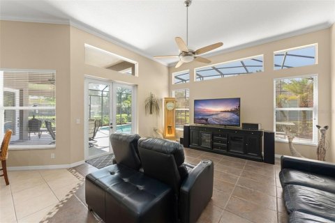 Casa en venta en Apopka, Florida, 5 dormitorios, 307.51 m2 № 2383468 - foto 29