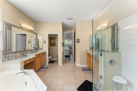 Casa en venta en Apopka, Florida, 5 dormitorios, 307.51 m2 № 2383468 - foto 19
