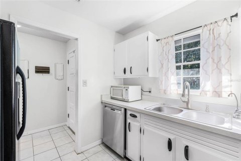 Condominio en venta en Apopka, Florida, 2 dormitorios, 91.04 m2 № 1771423 - foto 11