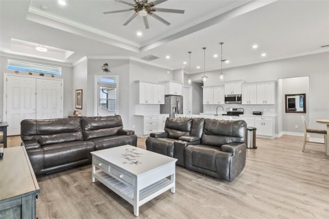 Villa ou maison à vendre à Port Charlotte, Floride: 3 chambres, 172.15 m2 № 2436743 - photo 3