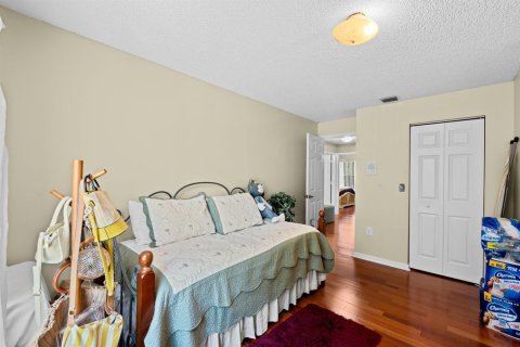 House in Lauderhill, Florida 4 bedrooms, 325.53 sq.m. № 2409214 - photo 30