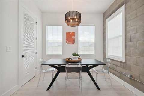 Купить таунхаус в Сент-Питерсберг, Флорида 8 комнат, 193.14м2, № 1878271 - фото 24