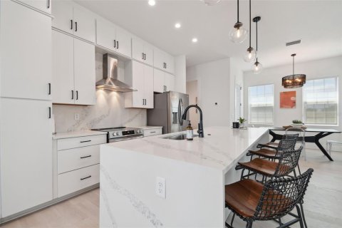 Купить таунхаус в Сент-Питерсберг, Флорида 8 комнат, 193.14м2, № 1878271 - фото 3