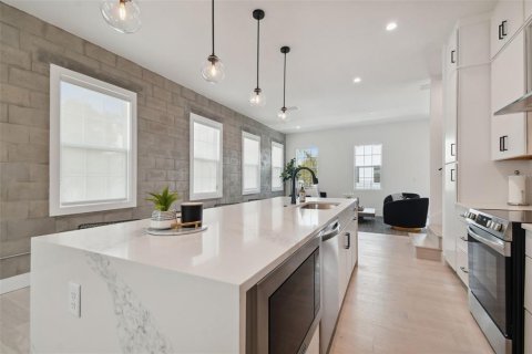 Купить таунхаус в Сент-Питерсберг, Флорида 8 комнат, 193.14м2, № 1878271 - фото 28