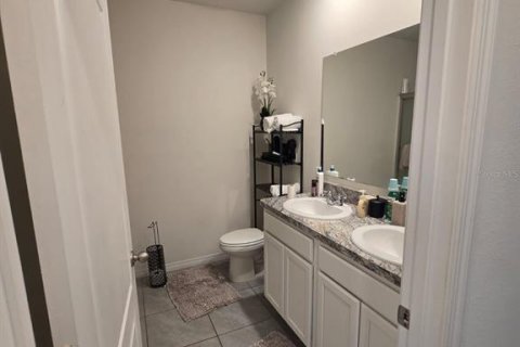 House in Auburndale, Florida 4 bedrooms, 18.02 sq.m. № 1716630 - photo 3