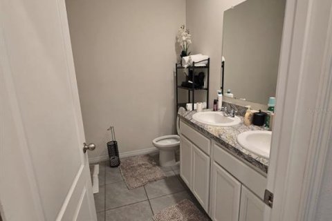 House in Auburndale, Florida 4 bedrooms, 18.02 sq.m. № 1716630 - photo 2