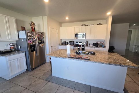 House in Auburndale, Florida 4 bedrooms, 18.02 sq.m. № 1716630 - photo 15