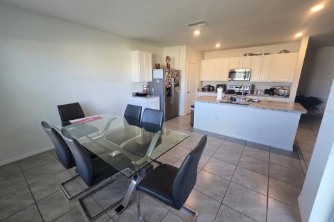 House in Auburndale, Florida 4 bedrooms, 18.02 sq.m. № 1716630 - photo 16