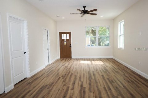 Casa en alquiler en Tampa, Florida, 3 dormitorios, 130.06 m2 № 1913050 - foto 3