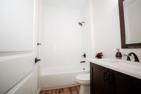 Casa en alquiler en Tampa, Florida, 3 dormitorios, 130.06 m2 № 1913050 - foto 13