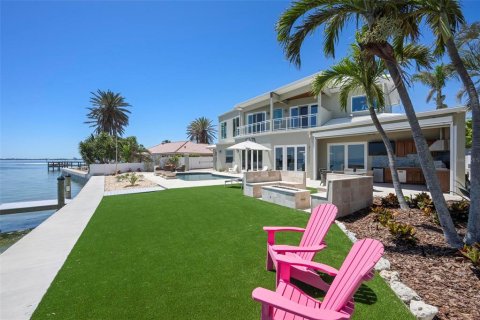 House in Holmes Beach, Florida 4 bedrooms, 448.72 sq.m. № 1642198 - photo 8