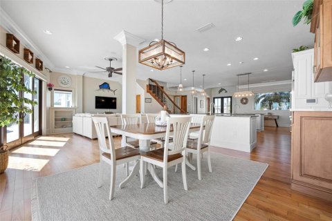 House in Holmes Beach, Florida 4 bedrooms, 448.72 sq.m. № 1642198 - photo 29