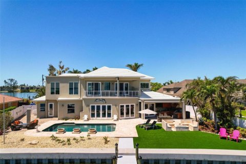 House in Holmes Beach, Florida 4 bedrooms, 448.72 sq.m. № 1642198 - photo 6