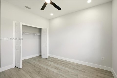 House in Lake Placid, Florida 3 bedrooms, 139.35 sq.m. № 2068842 - photo 21