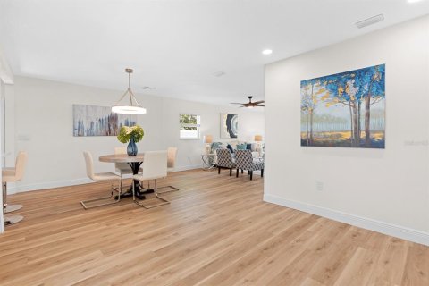 Casa en venta en Brandon, Florida, 4 dormitorios, 173.26 m2 № 2148011 - foto 16