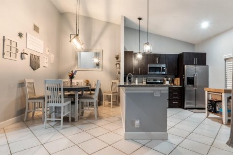 Condo in Boca Raton, Florida, 2 bedrooms  № 2392655 - photo 7