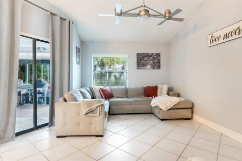 Condo in Boca Raton, Florida, 2 bedrooms  № 2392655 - photo 12