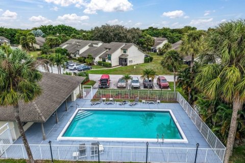 Condo in Boca Raton, Florida, 2 bedrooms  № 2392655 - photo 27