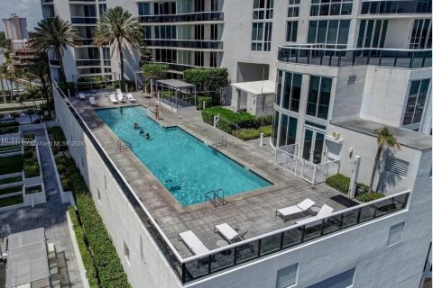 Copropriété à vendre à Sunny Isles Beach, Floride: 2 chambres, 168.25 m2 № 2026787 - photo 25