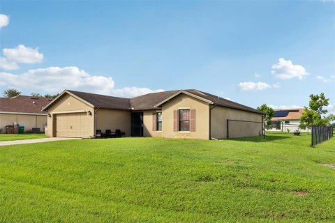 Casa en venta en Cape Coral, Florida, 3 dormitorios, 141.4 m2 № 1899169 - foto 2