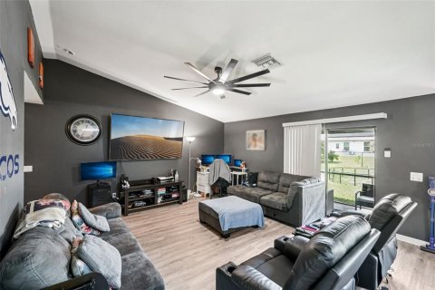 Casa en venta en Cape Coral, Florida, 3 dormitorios, 141.4 m2 № 1899169 - foto 5