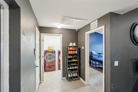 Casa en venta en Cape Coral, Florida, 3 dormitorios, 141.4 m2 № 1899169 - foto 23