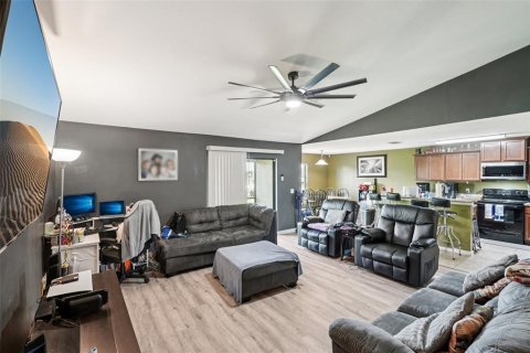 Casa en venta en Cape Coral, Florida, 3 dormitorios, 141.4 m2 № 1899169 - foto 4