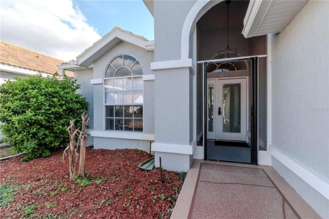 House in Weeki Wachee, Florida 2 bedrooms, 141.21 sq.m. № 1553379 - photo 5