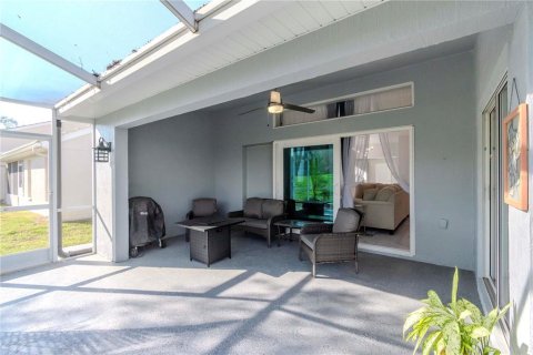 House in Weeki Wachee, Florida 2 bedrooms, 141.21 sq.m. № 1553379 - photo 29