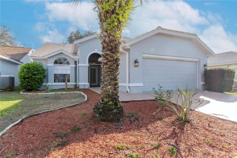 House in Weeki Wachee, Florida 2 bedrooms, 141.21 sq.m. № 1553379 - photo 6