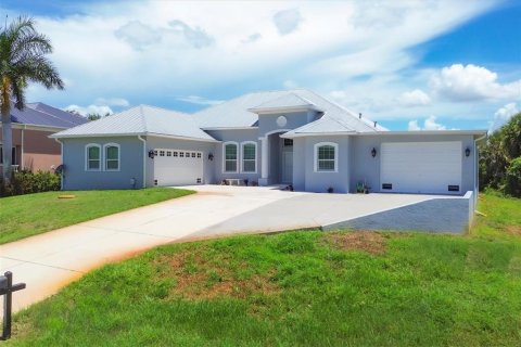House in Placida, Florida 3 bedrooms, 200.11 sq.m. № 1912793 - photo 3