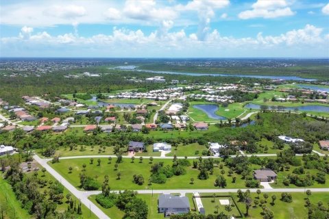 House in Placida, Florida 3 bedrooms, 200.11 sq.m. № 1912793 - photo 5