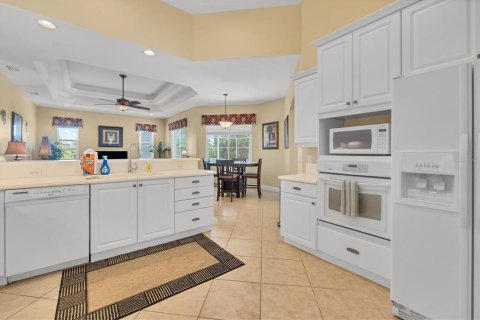 House in Placida, Florida 3 bedrooms, 200.11 sq.m. № 1912793 - photo 20