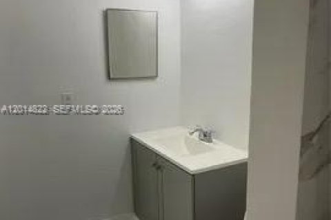 Adosado en venta en Miami Gardens, Florida, 3 dormitorios, 107.02 m2 № 2089596 - foto 7