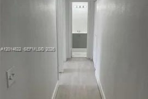 Adosado en venta en Miami Gardens, Florida, 3 dormitorios, 107.02 m2 № 2089596 - foto 4