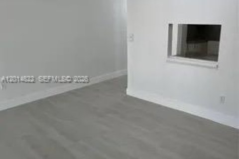 Adosado en venta en Miami Gardens, Florida, 3 dormitorios, 107.02 m2 № 2089596 - foto 3