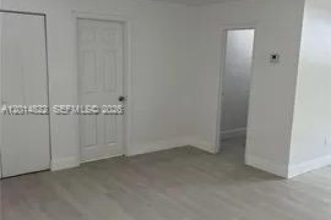 Adosado en venta en Miami Gardens, Florida, 3 dormitorios, 107.02 m2 № 2089596 - foto 6