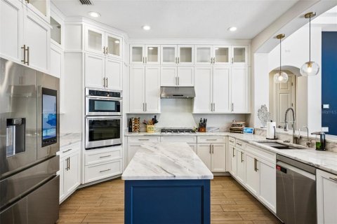 Casa en venta en Pinellas Park, Florida, 5 dormitorios, 359.81 m2 № 2208889 - foto 3