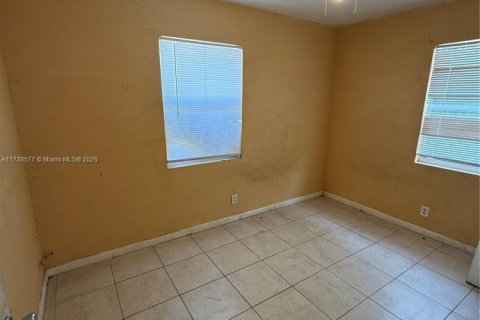 House in Pompano Beach, Florida 4 bedrooms, 112.23 sq.m. № 1871286 - photo 27