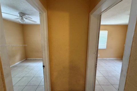 House in Pompano Beach, Florida 4 bedrooms, 112.23 sq.m. № 1871286 - photo 26