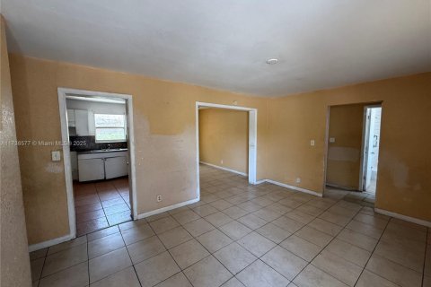 House in Pompano Beach, Florida 4 bedrooms, 112.23 sq.m. № 1871286 - photo 10