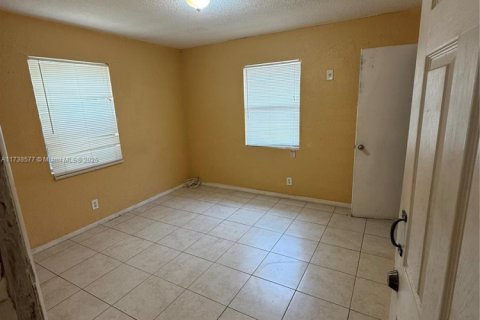 House in Pompano Beach, Florida 4 bedrooms, 112.23 sq.m. № 1871286 - photo 28
