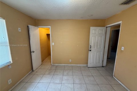 House in Pompano Beach, Florida 4 bedrooms, 112.23 sq.m. № 1871286 - photo 29